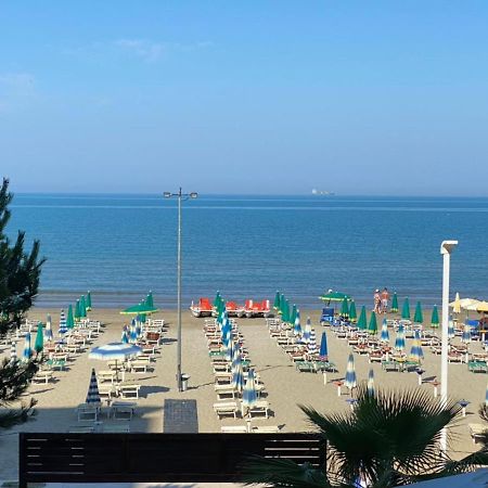 Rumar Hotel Дуррес Екстер'єр фото