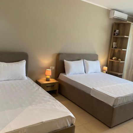 Rumar Hotel Дуррес Екстер'єр фото