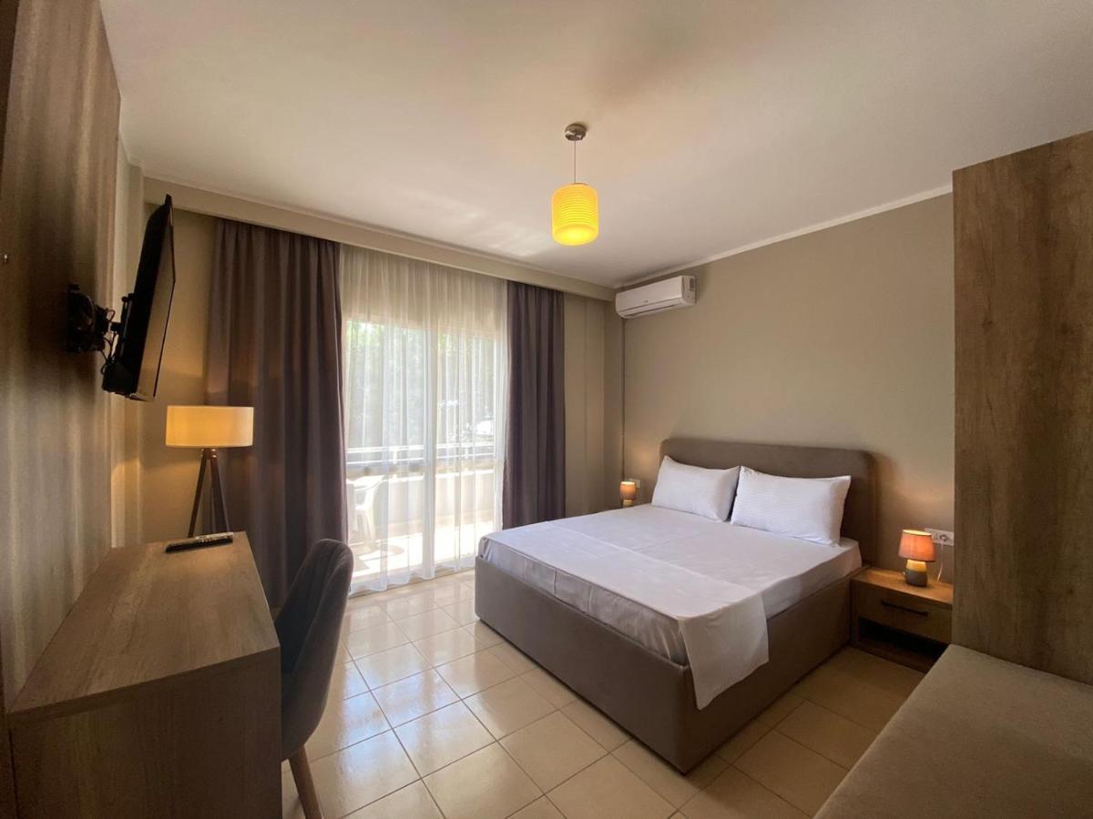 Rumar Hotel Дуррес Екстер'єр фото