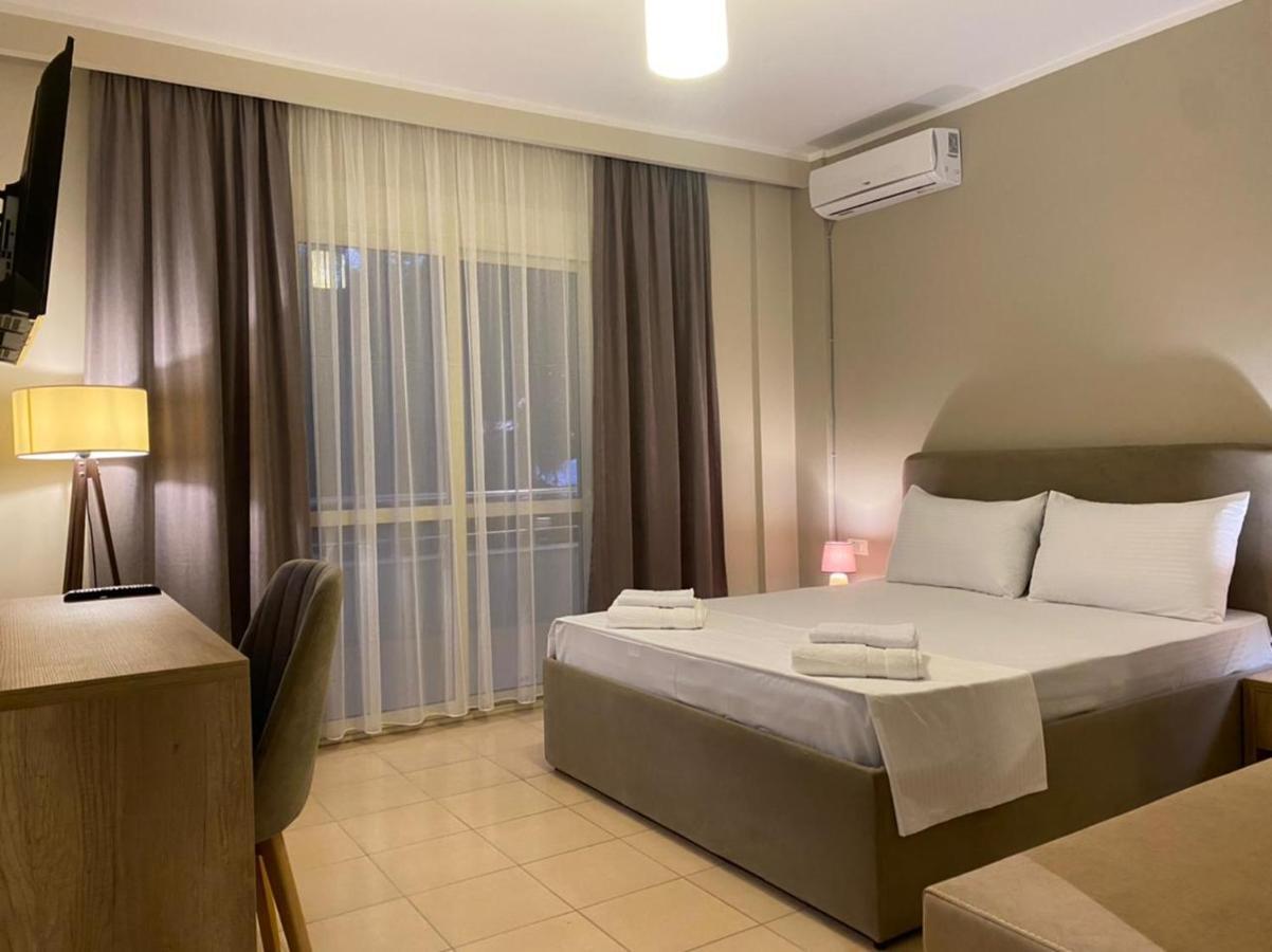 Rumar Hotel Дуррес Екстер'єр фото