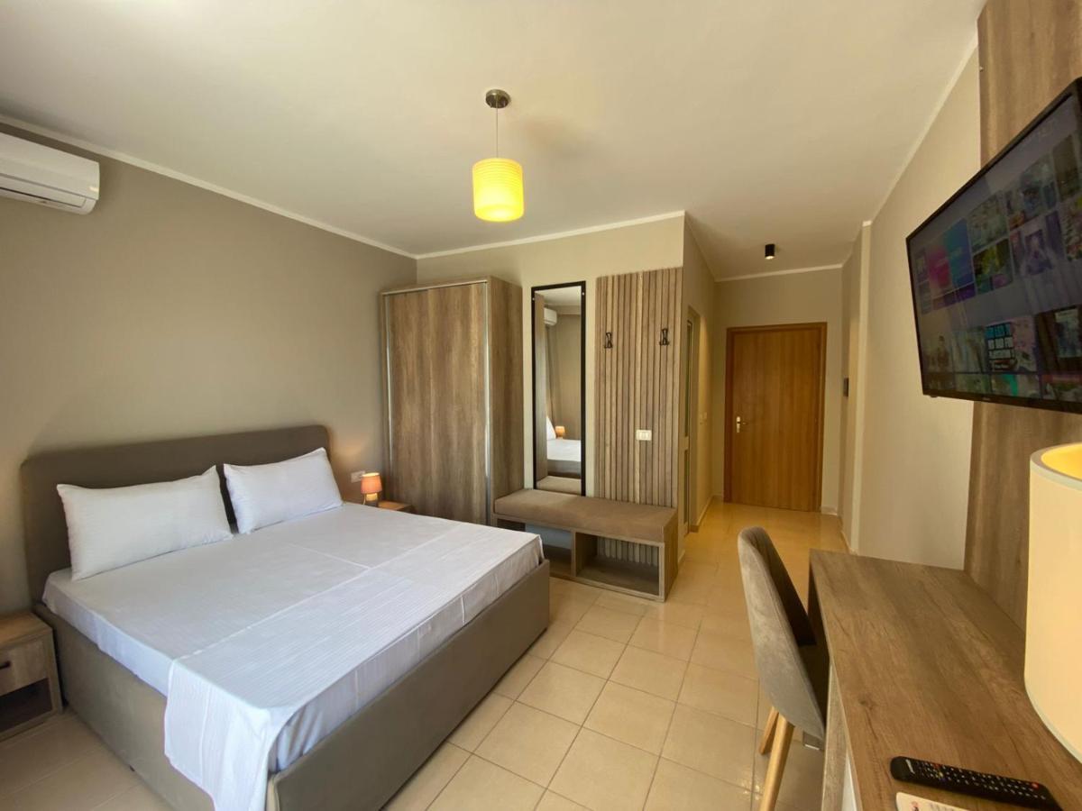 Rumar Hotel Дуррес Екстер'єр фото