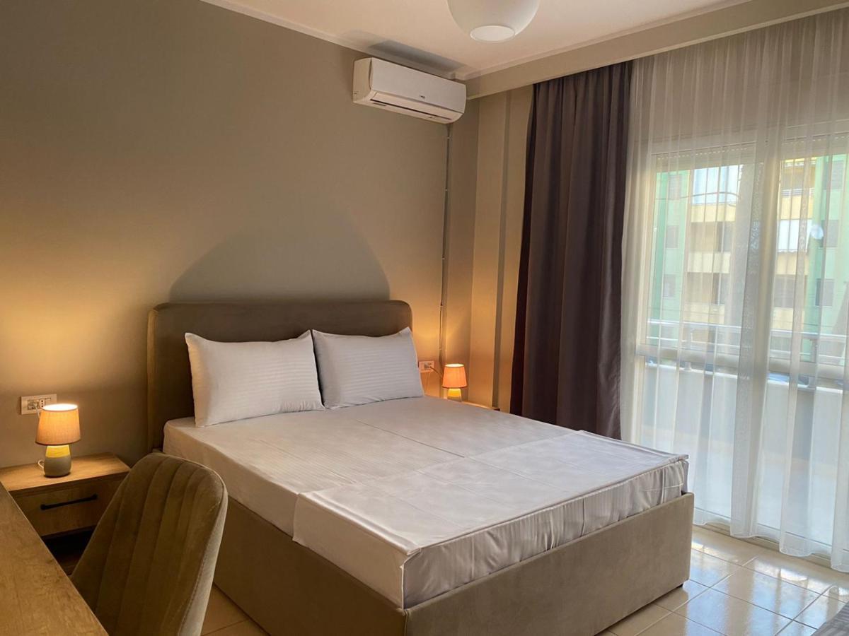 Rumar Hotel Дуррес Екстер'єр фото