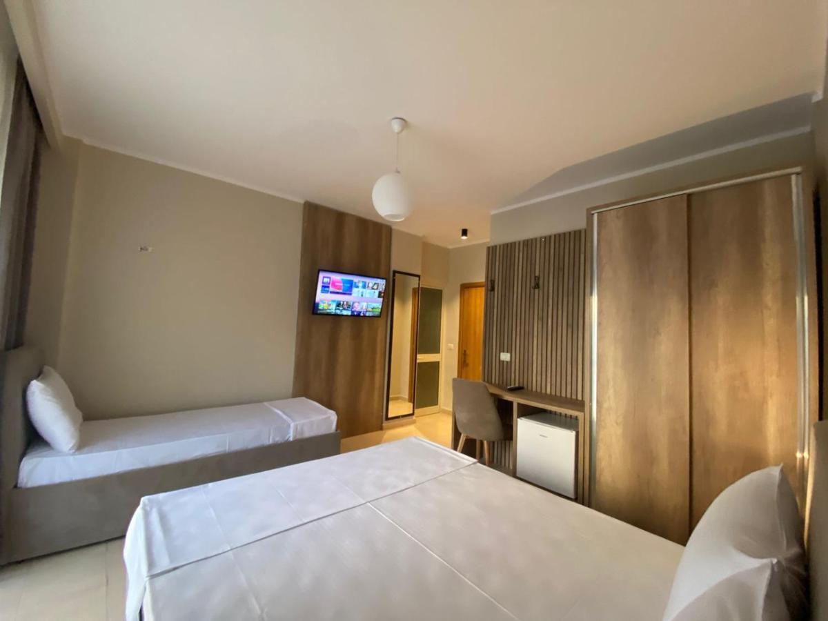 Rumar Hotel Дуррес Екстер'єр фото