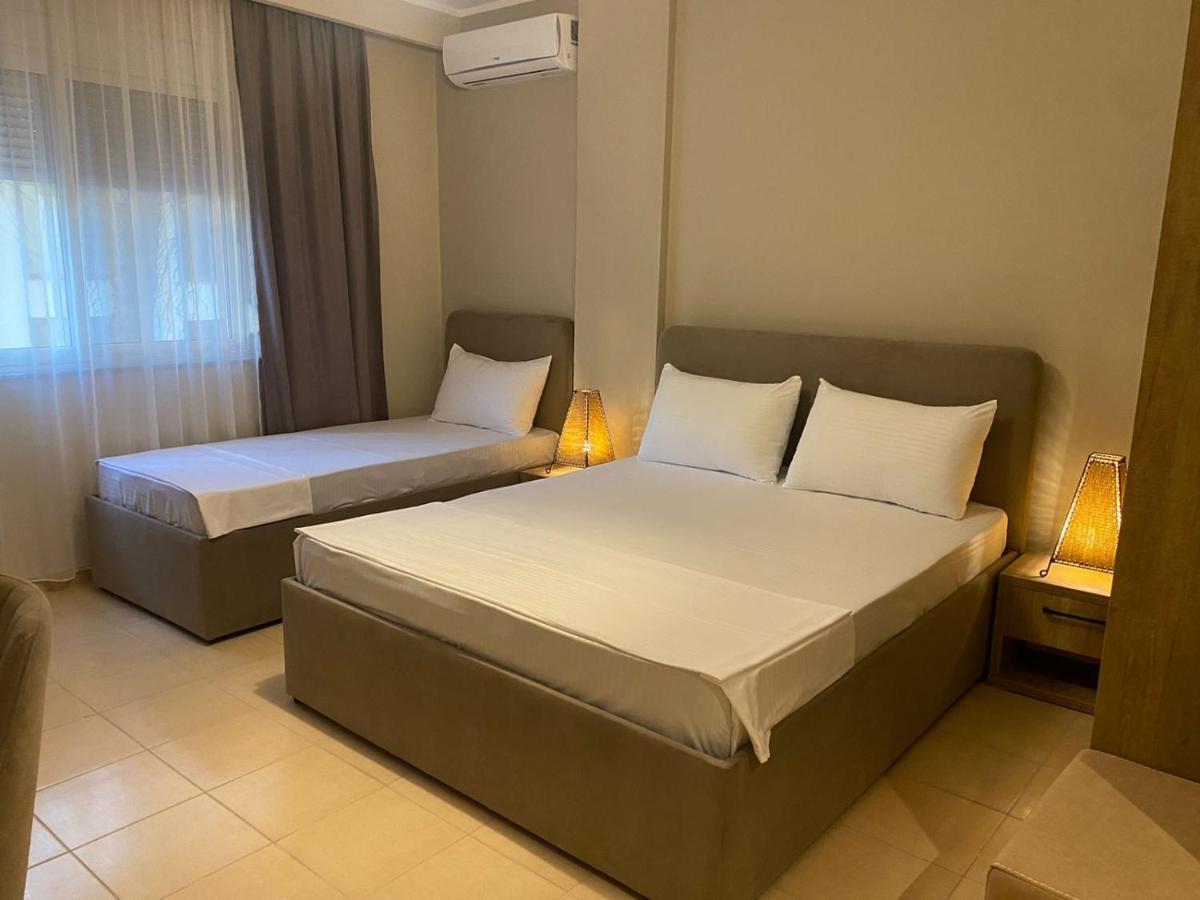 Rumar Hotel Дуррес Екстер'єр фото