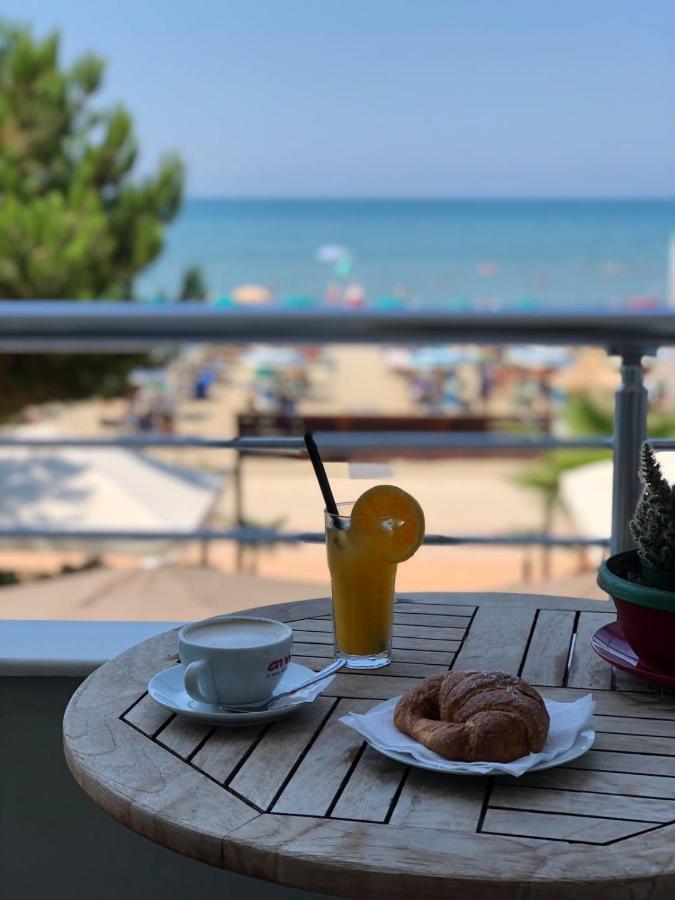 Rumar Hotel Дуррес Екстер'єр фото